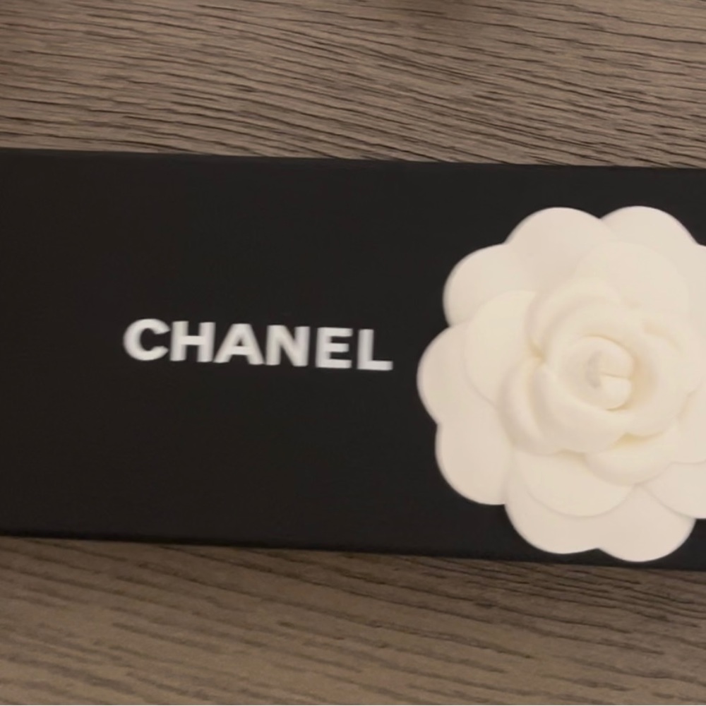 Rare authentic Chanel spiked choker - Picture 3 of 5